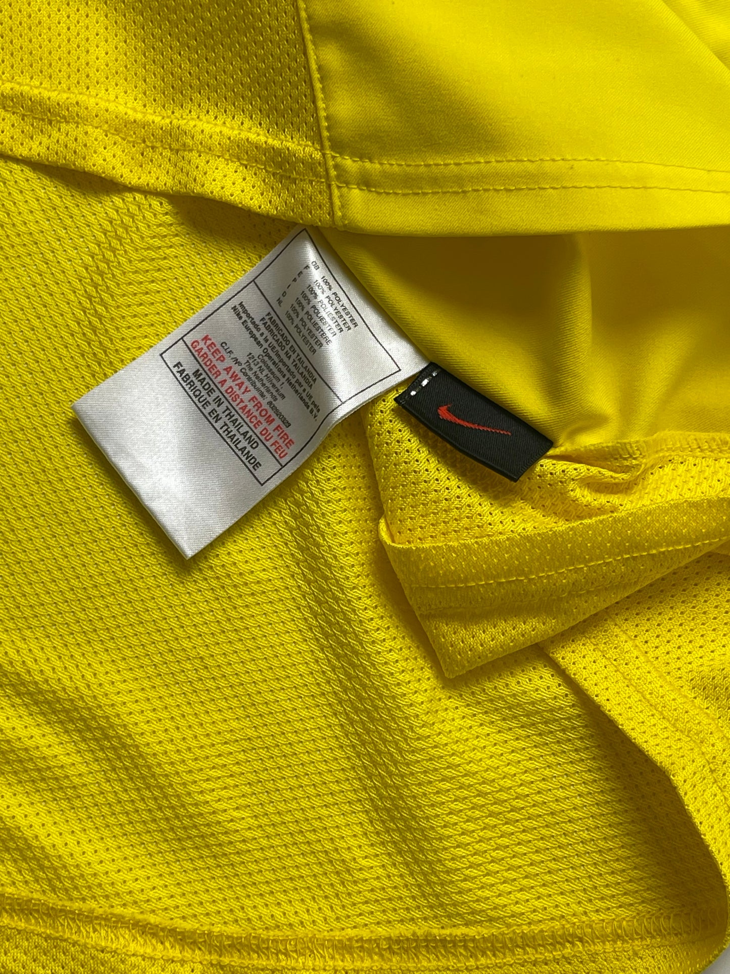 NIKE VINTAGE BRAZIL 2002-04 HOME FC JERSEY