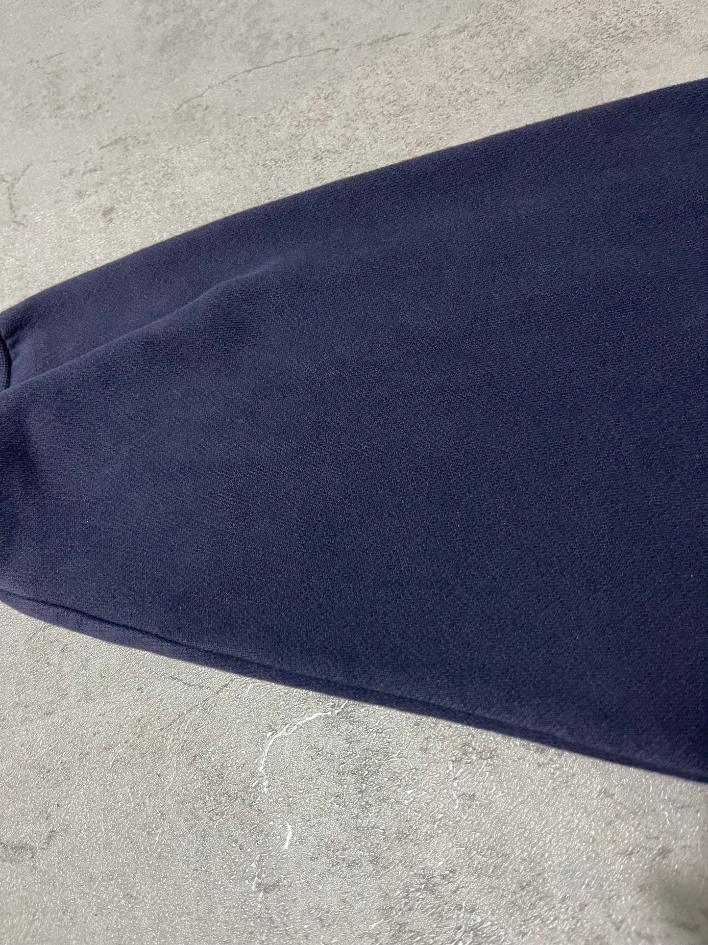 NIKE EARLY 2000s CENTER SWOOSH CREWNECK SWEATSHIRT