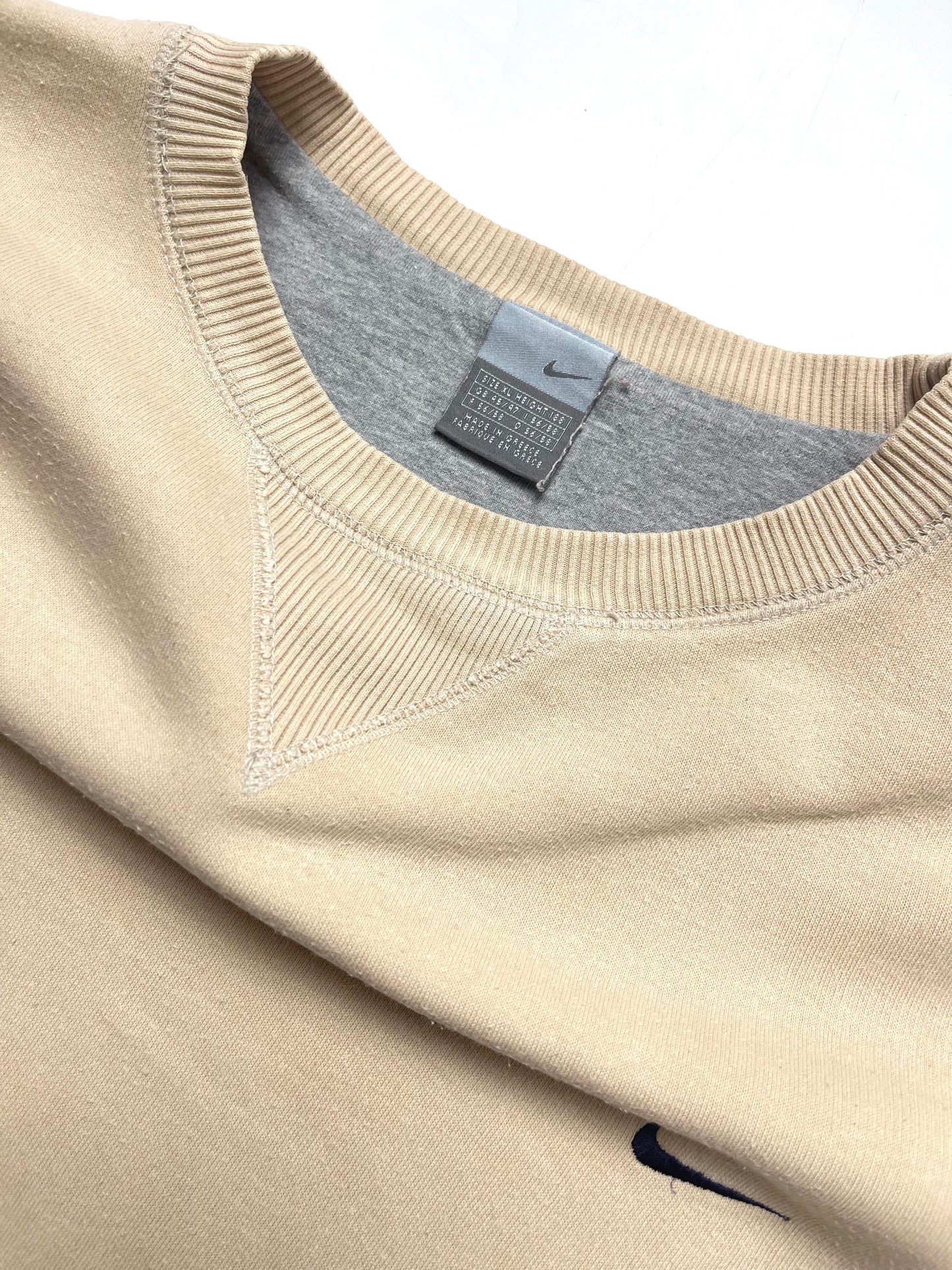 NIKE EARLY 2000s BEIGE CREWNECK SWEATSHIRT
