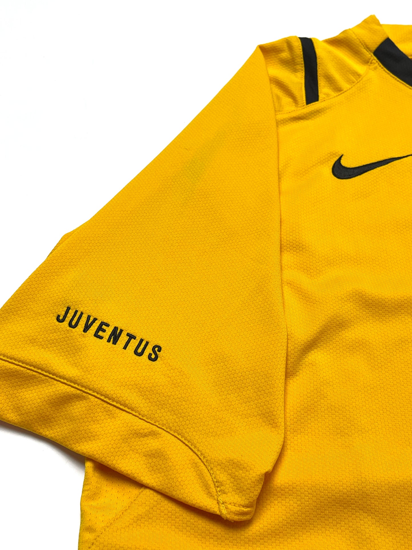 NIKE JUVENTUS FC 2006-07 TRAINING YELLOW JERSEY SHIRT