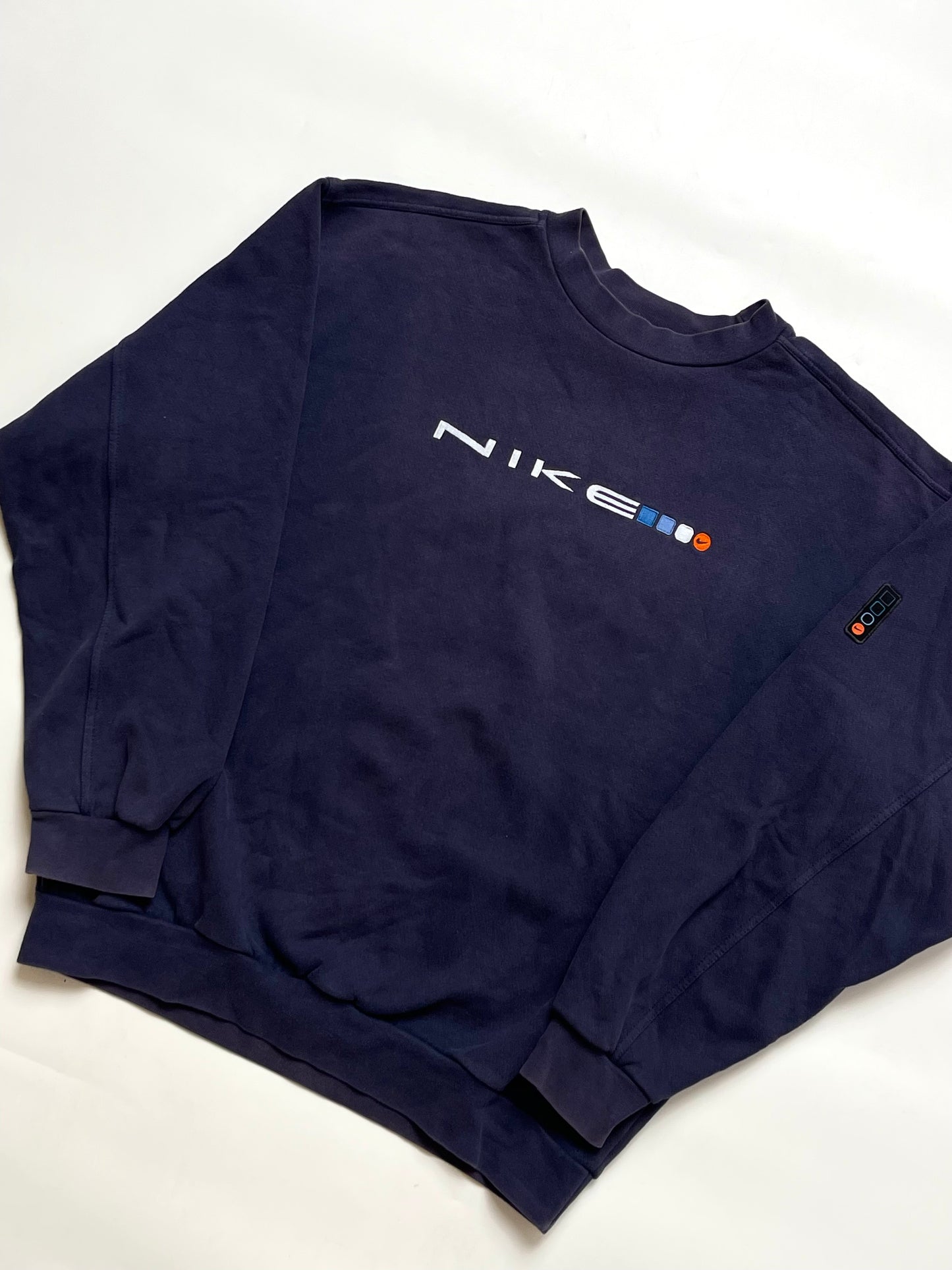 NIKE VINTAGE CREWNECK SWEATSHIRT