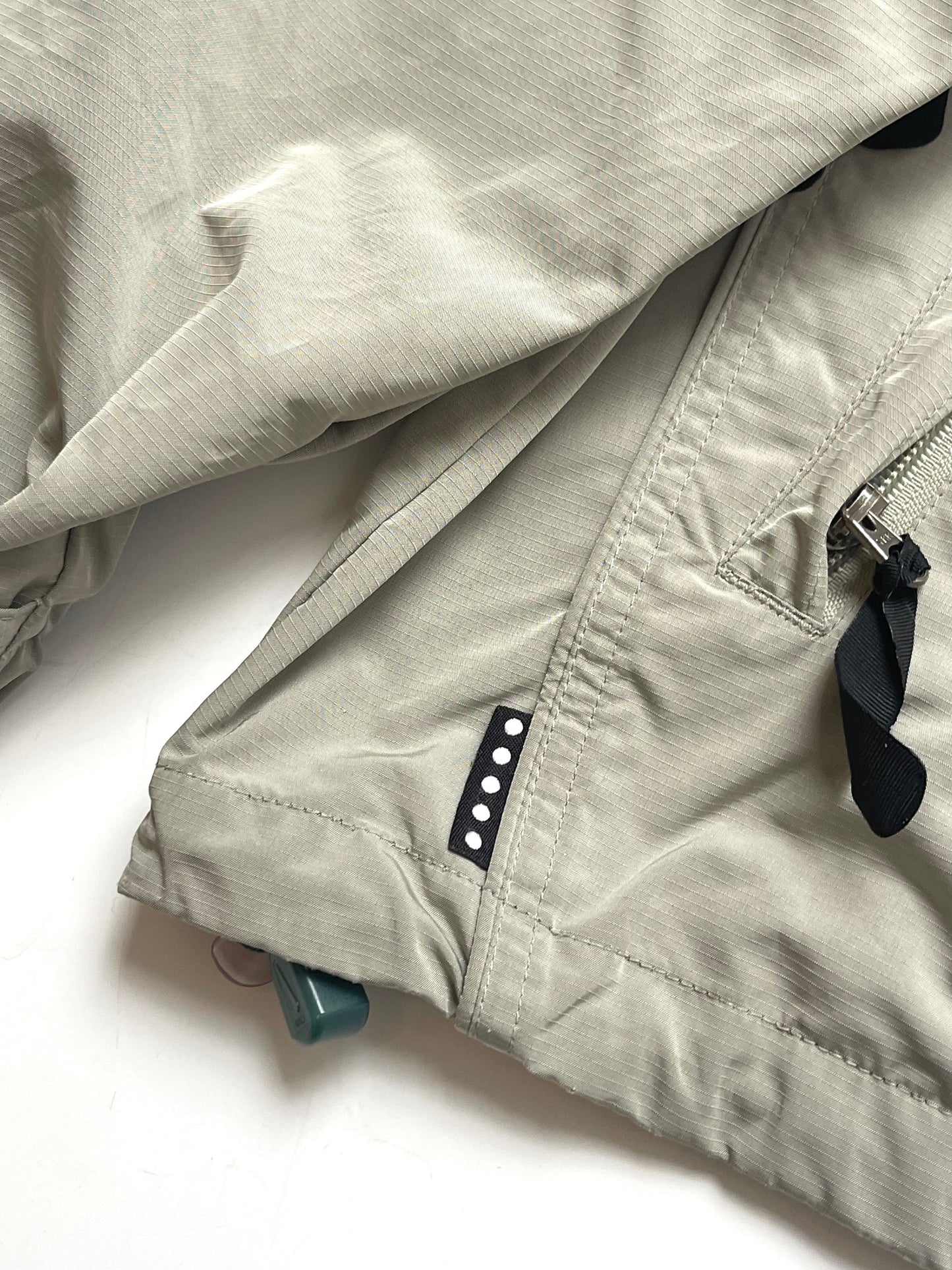NIKE ACG 2000s PERFORMANCE 3 OUTER LAYER KHAKI GREY TRACKJACKET