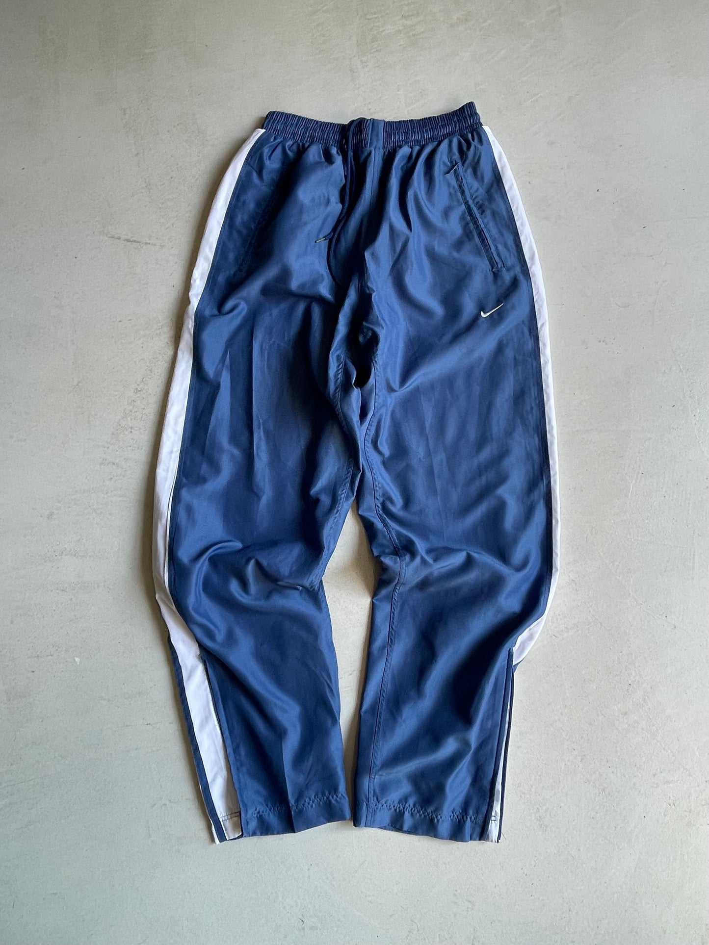 NIKE 00s LIGHT BLUE TRACKPANTS