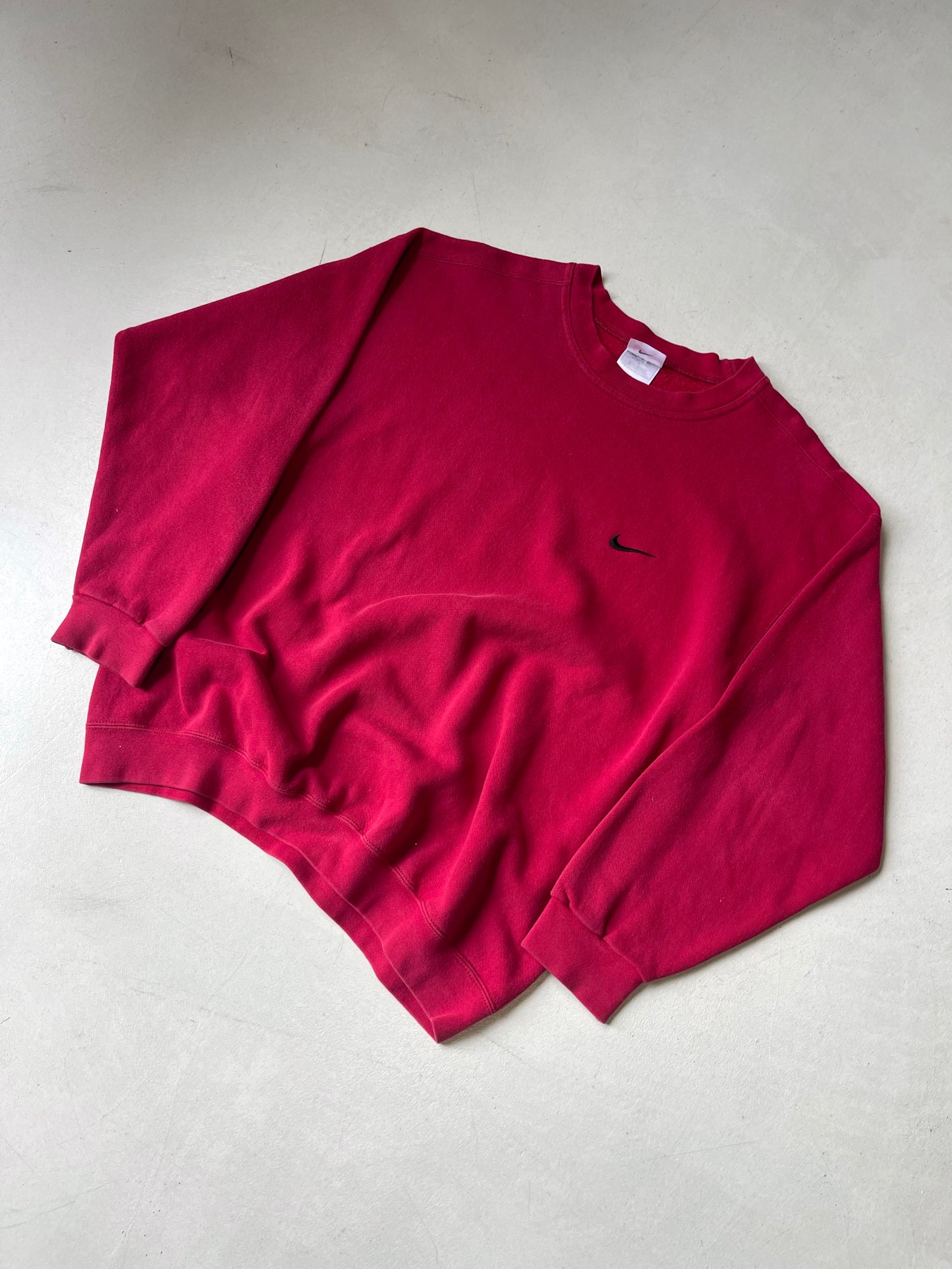 NIKE 90s BURGUNDY RED MINI SWOOSH CREWNECK SWEATSHIRT