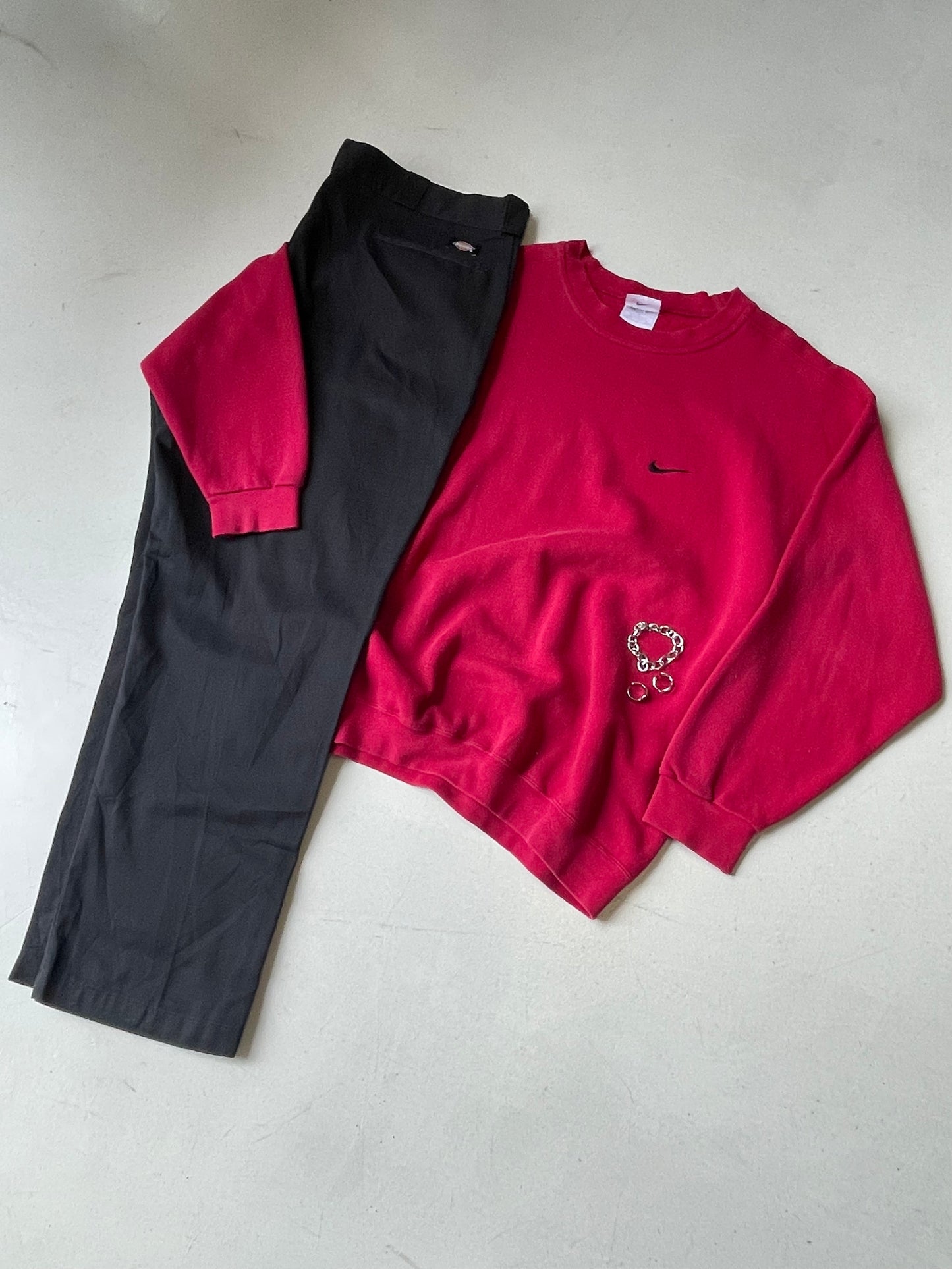 NIKE 90s BURGUNDY RED MINI SWOOSH CREWNECK SWEATSHIRT
