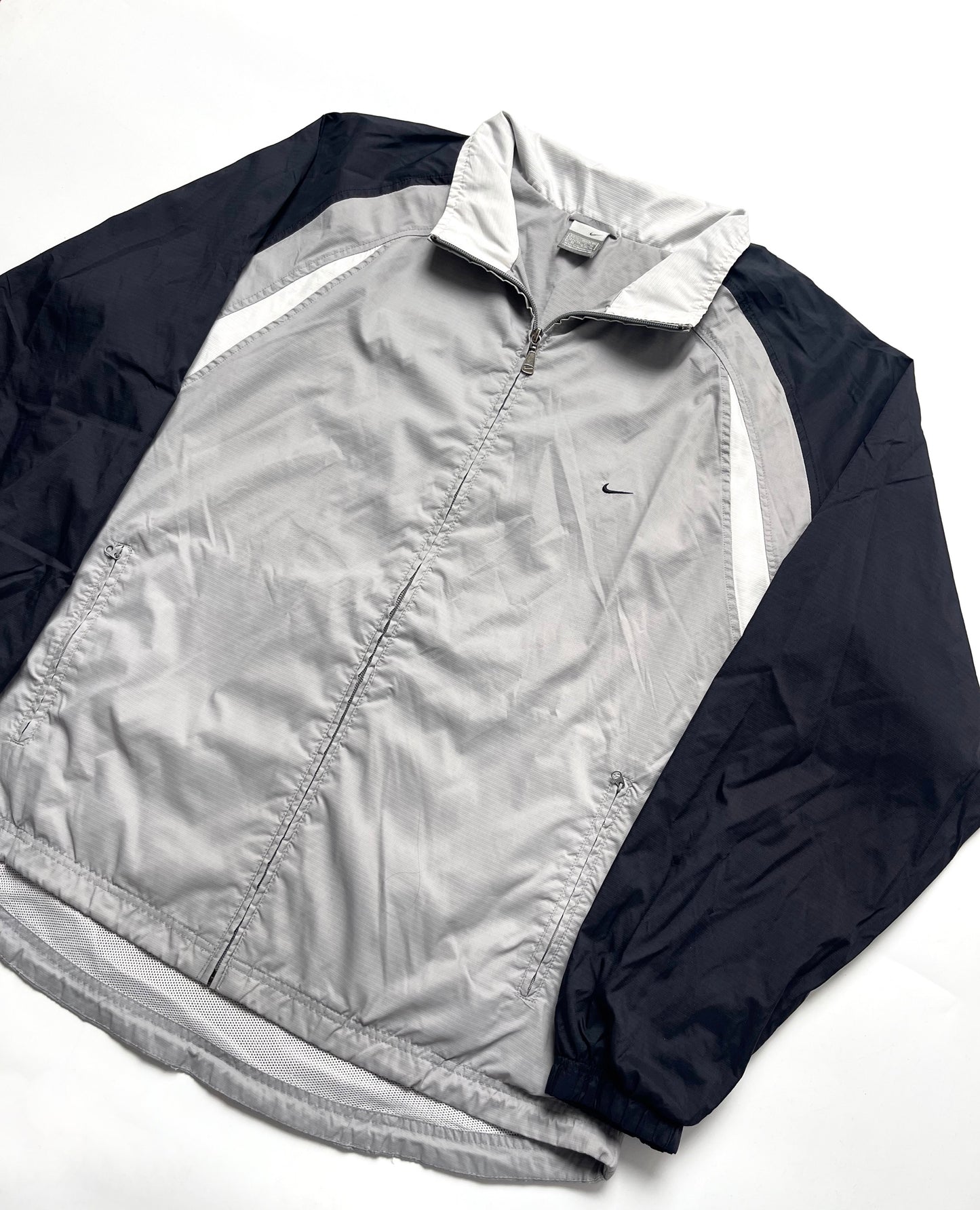 NIKE EARLY 2000s GREY/BLACK TRACKJACKET