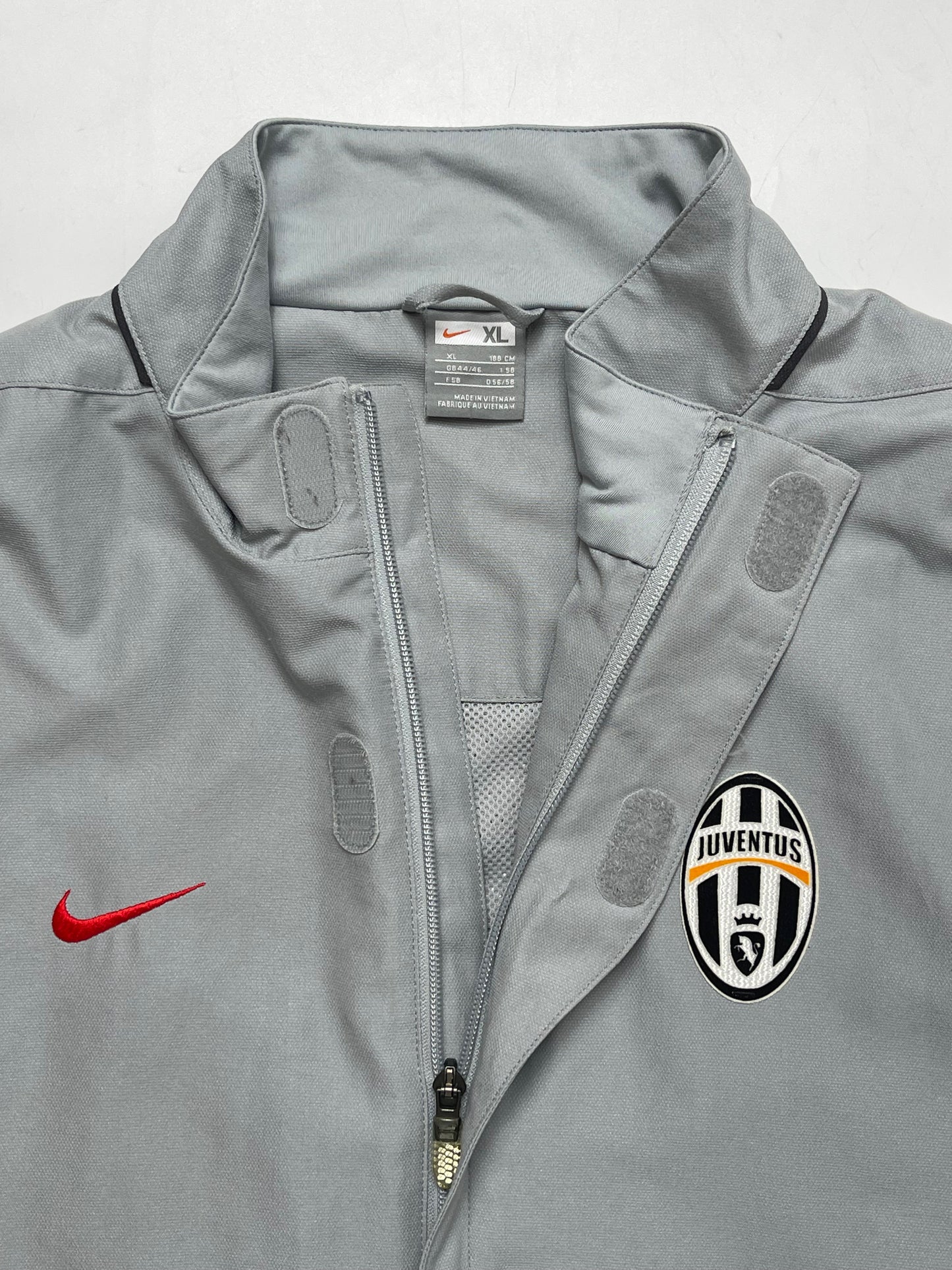 NIKE JUVENTUS 2006-07 GREY TRACKJACKET