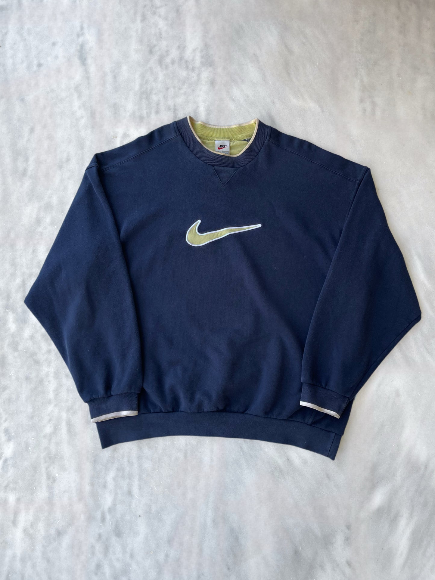 NIKE 1990s FADED BIG CENTRE SWOOSH CREWNECK SWEATSHIRT