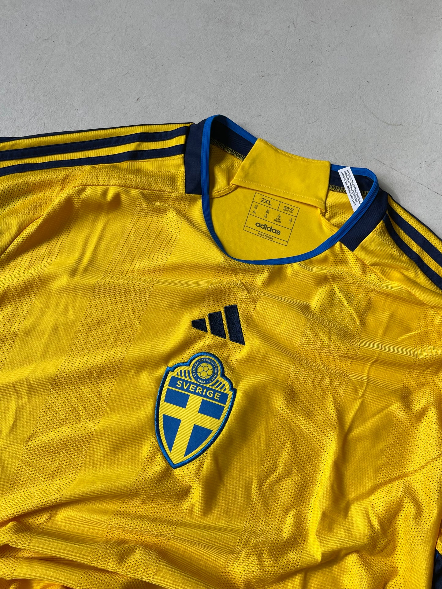 ADIDAS SWEDEN HOME JERSEY 2022-2023