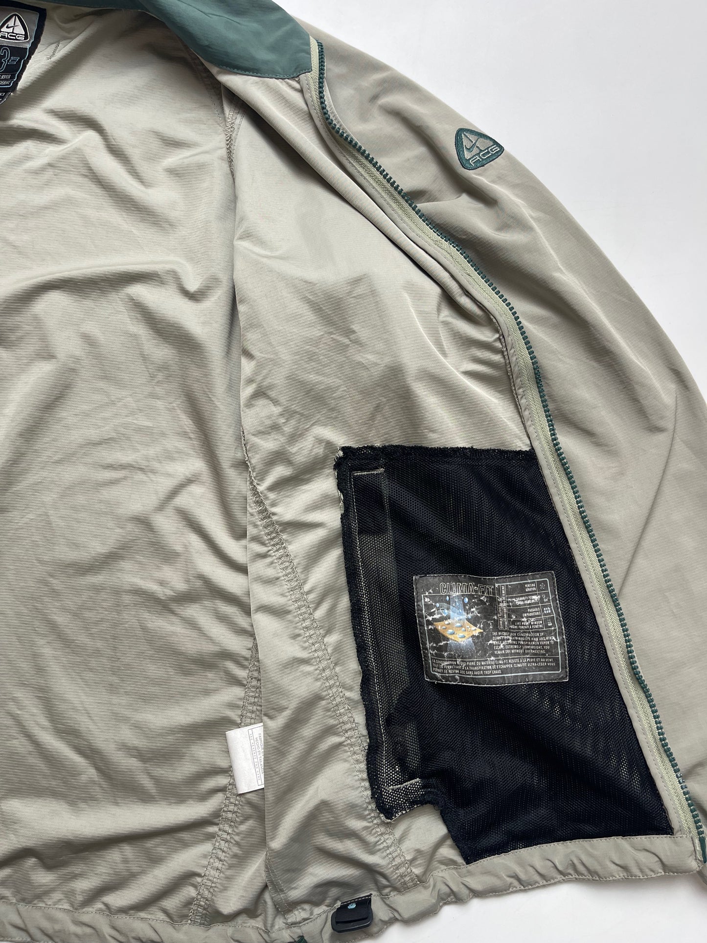 NIKE ACG 2000s PERFORMANCE 3 OUTER LAYER KHAKI GREY TRACKJACKET