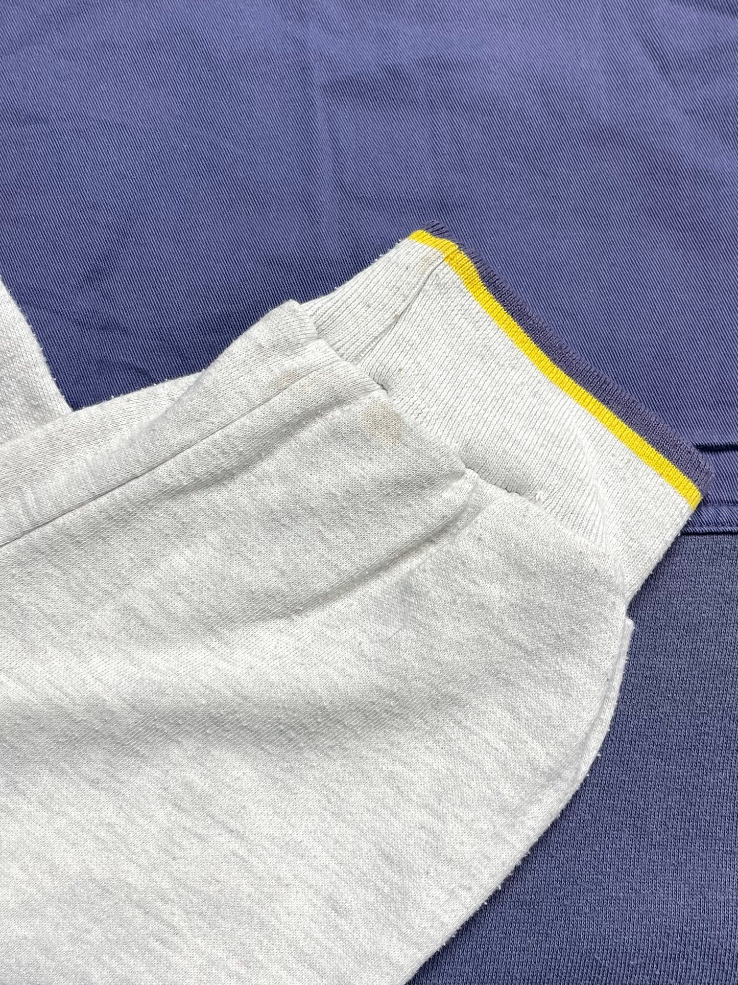 NIKE 1990s VINTAGE EMBROIDERED SPELL OUT COLLARED SWEATSHIRT
