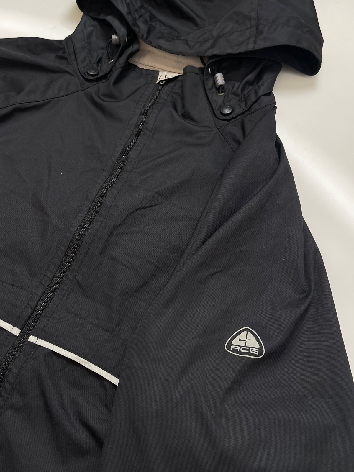 NIKE ACG EARLY 2000s NYLON BLACK TRACKJACKET