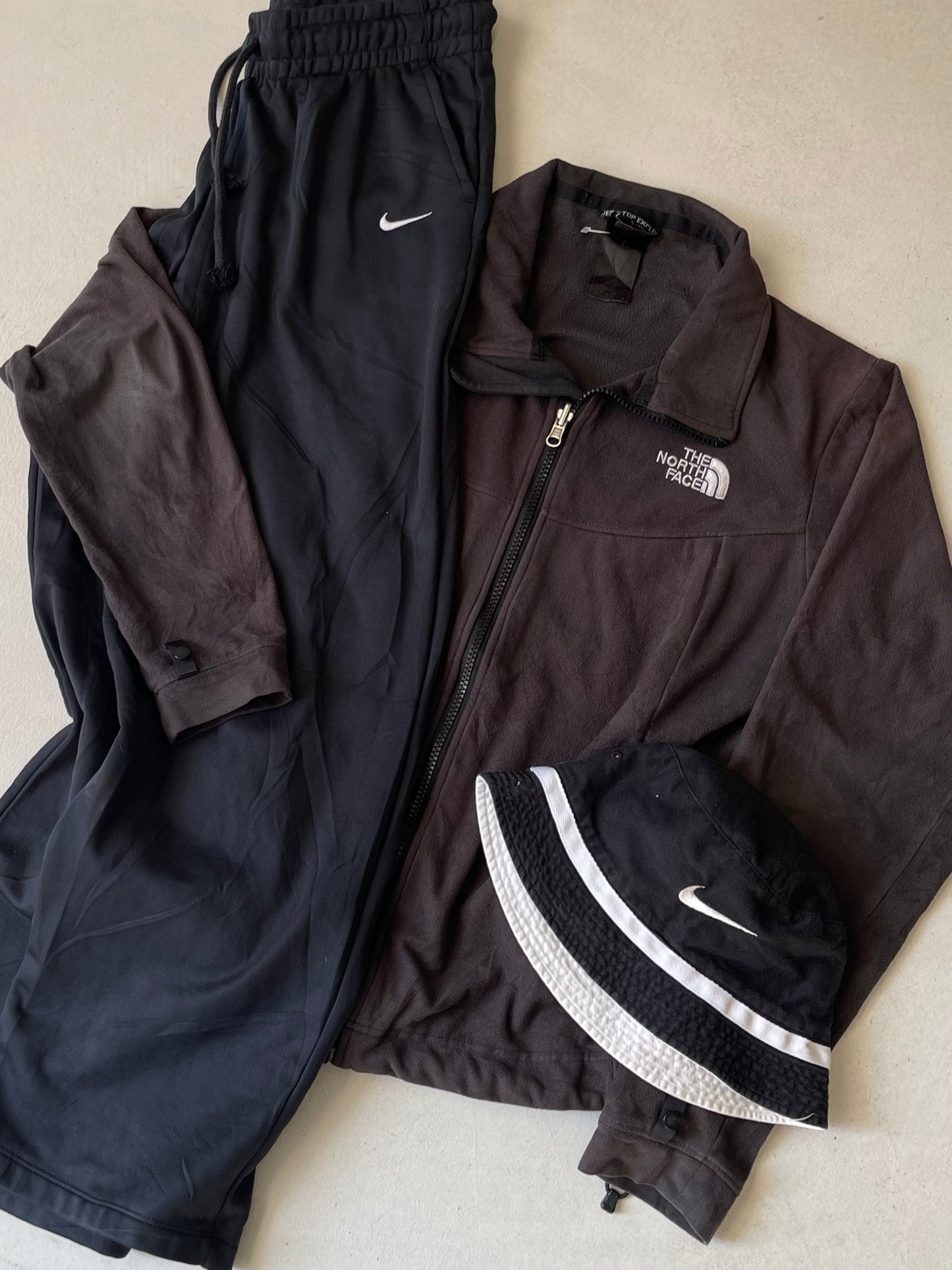 THE NORTH FACE BROWN FLEECE