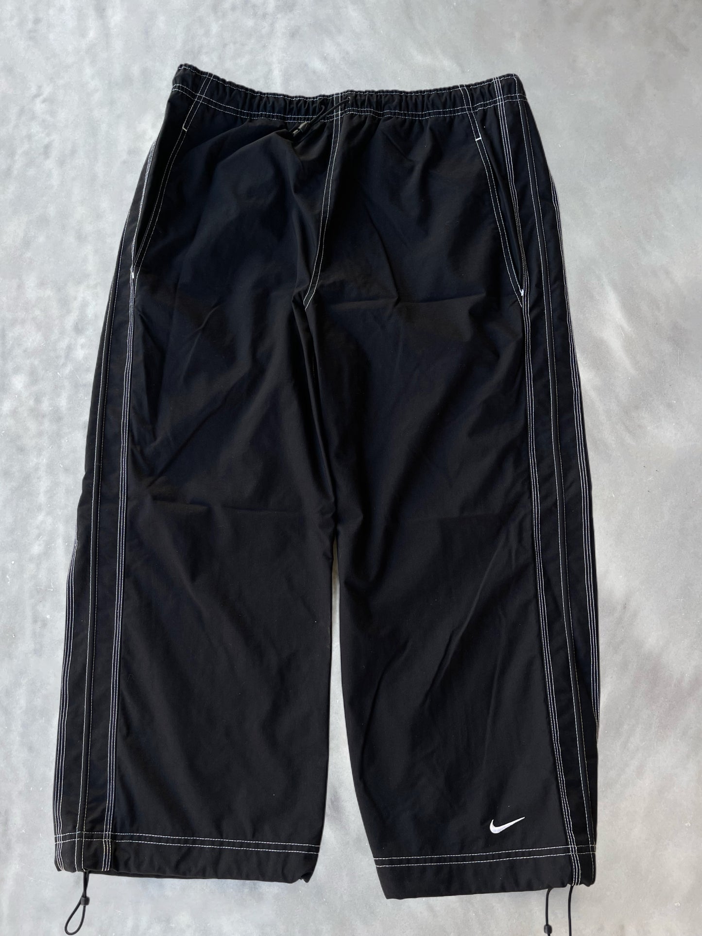 NIKE EARLY 2000s CAPRI BLACK TRACKPANTS