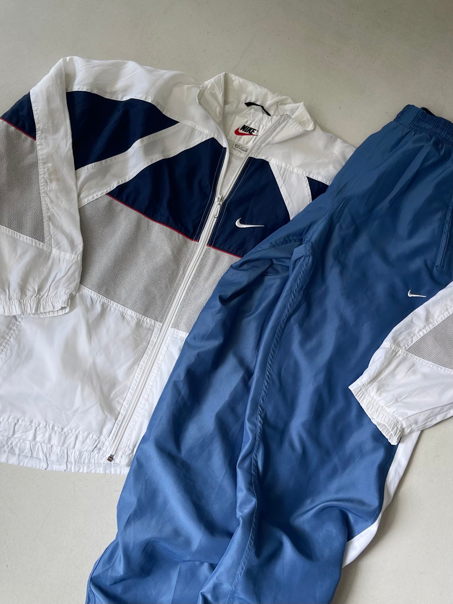 NIKE VINTAGE WHITE/BLUE TRACKJACKET