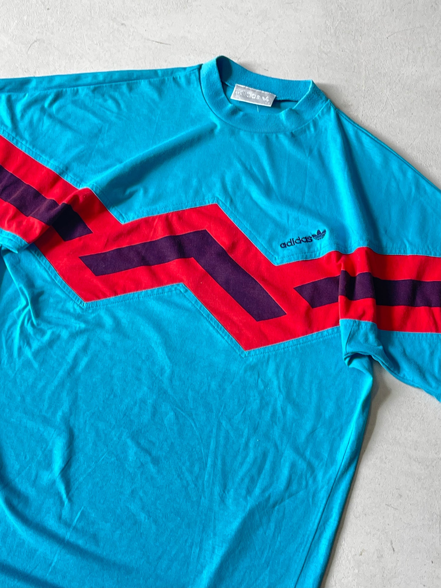 ADIDAS 90s ZIG ZAG RETRO T-SHIRT