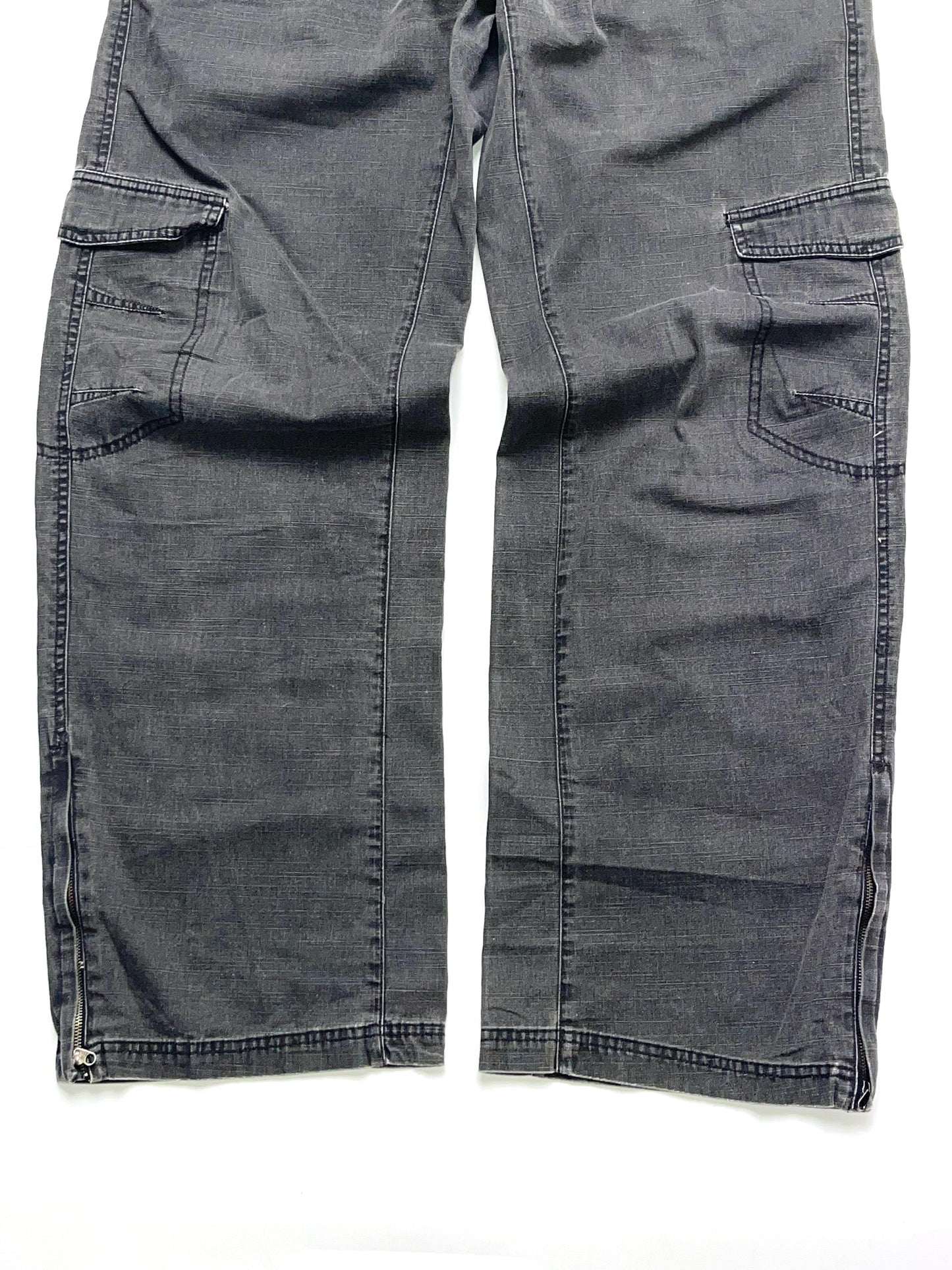 NIKE LATE 2000s CARGO PANTS