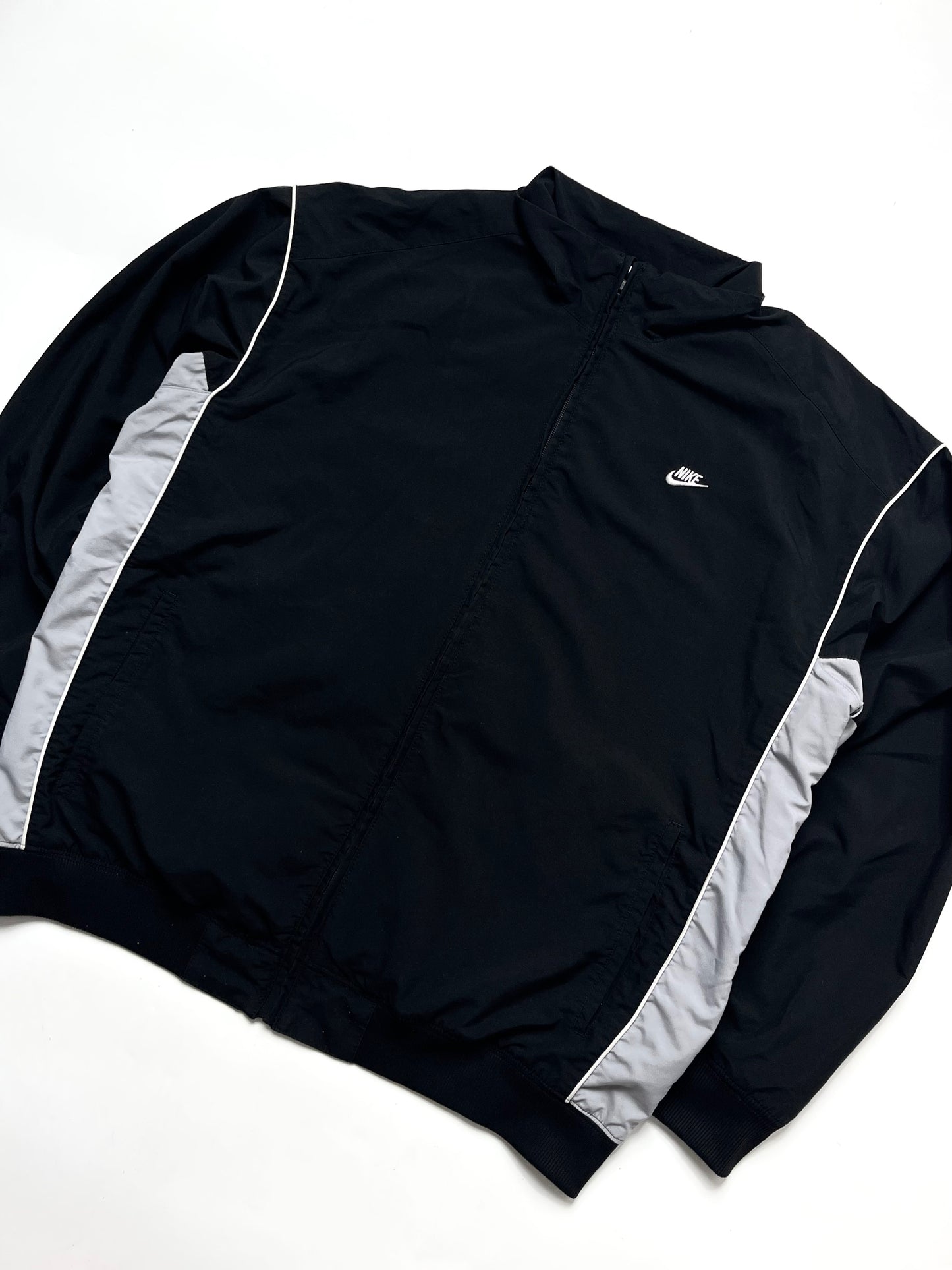 NIKE LATE 2000s BLACK TRACKJACKET