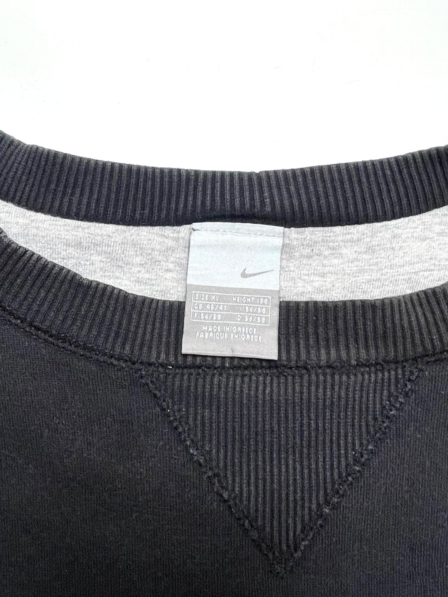 NIKE EARLY 2000s BLACK CREWNECK SWEATSHIRT
