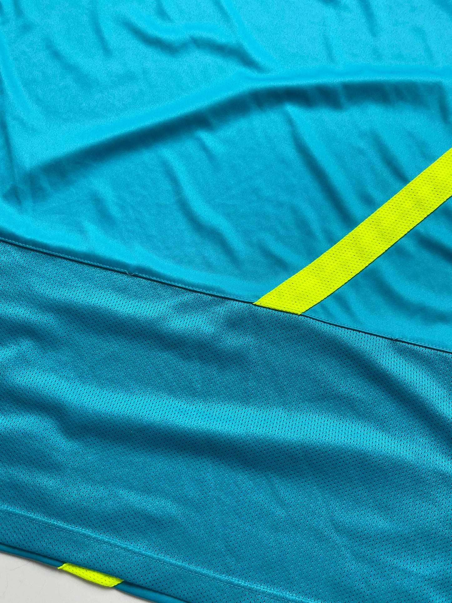 NIKE BRAZIL 2012-13 FOOTBALL TRAINING JERSEY