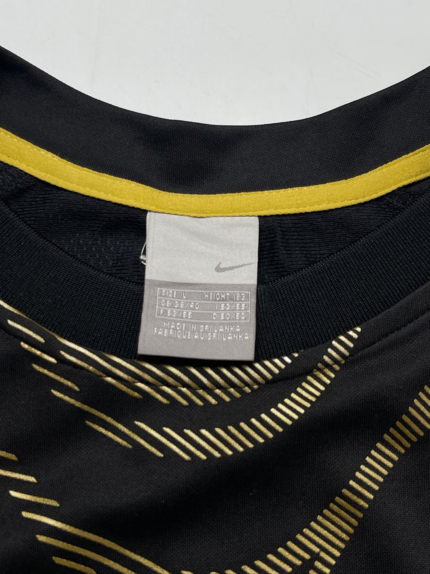 NIKE TN AIR 2000s BLACK AND GOLD VEIN T-SHIRT
