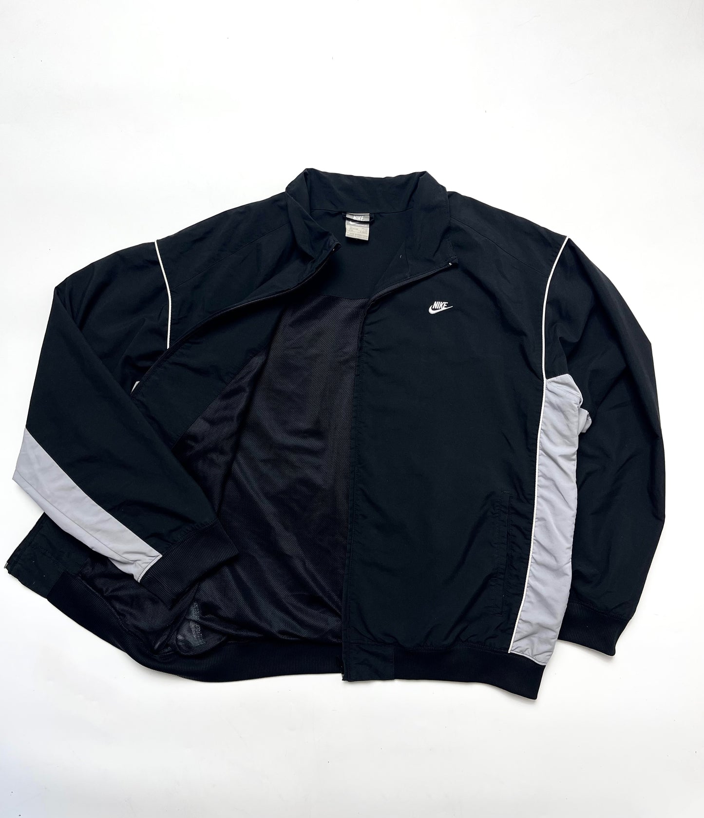 NIKE LATE 2000s BLACK TRACKJACKET