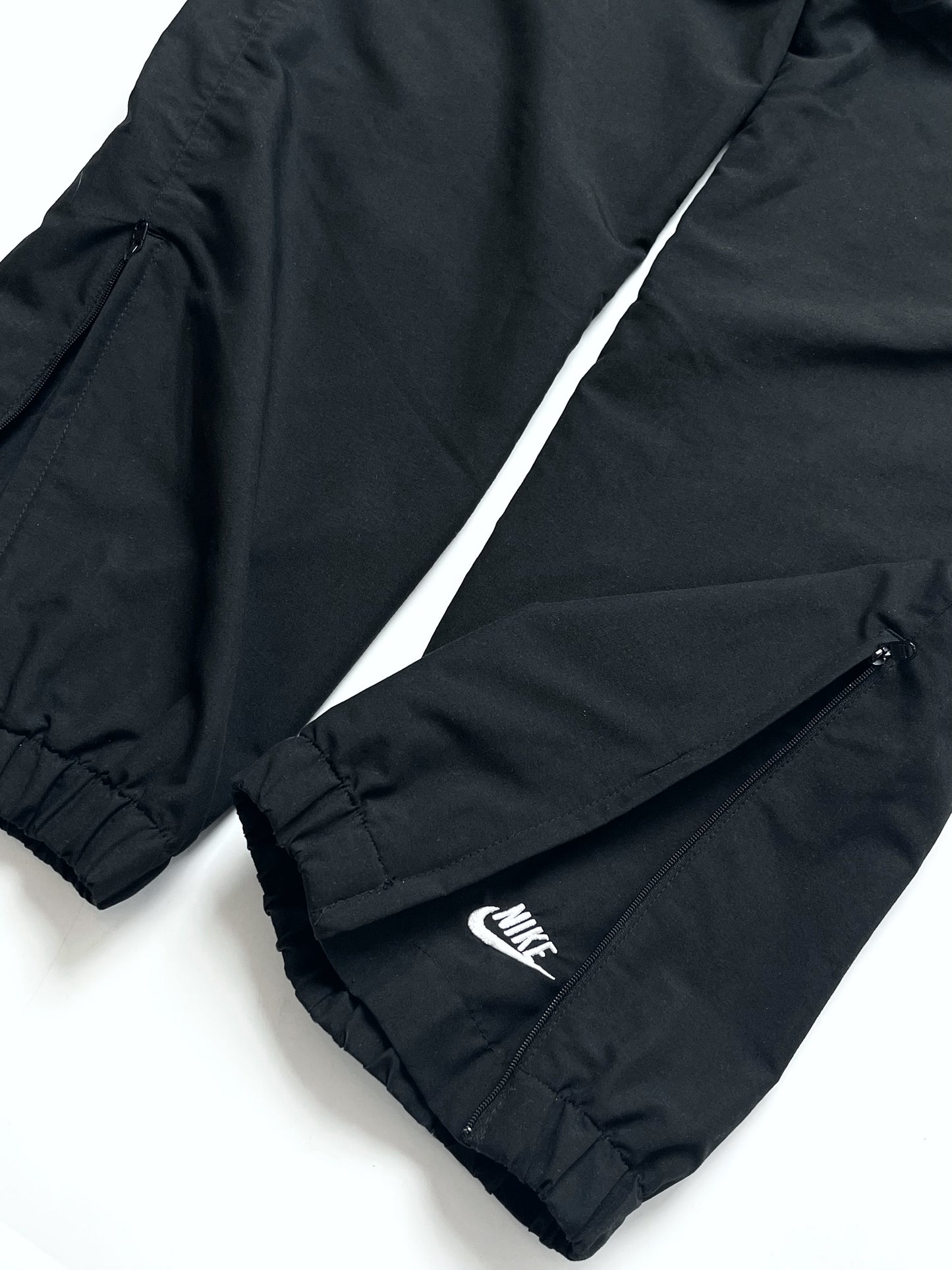 NIKE LATE 2000s BLACK NYLON TRACKPANTS