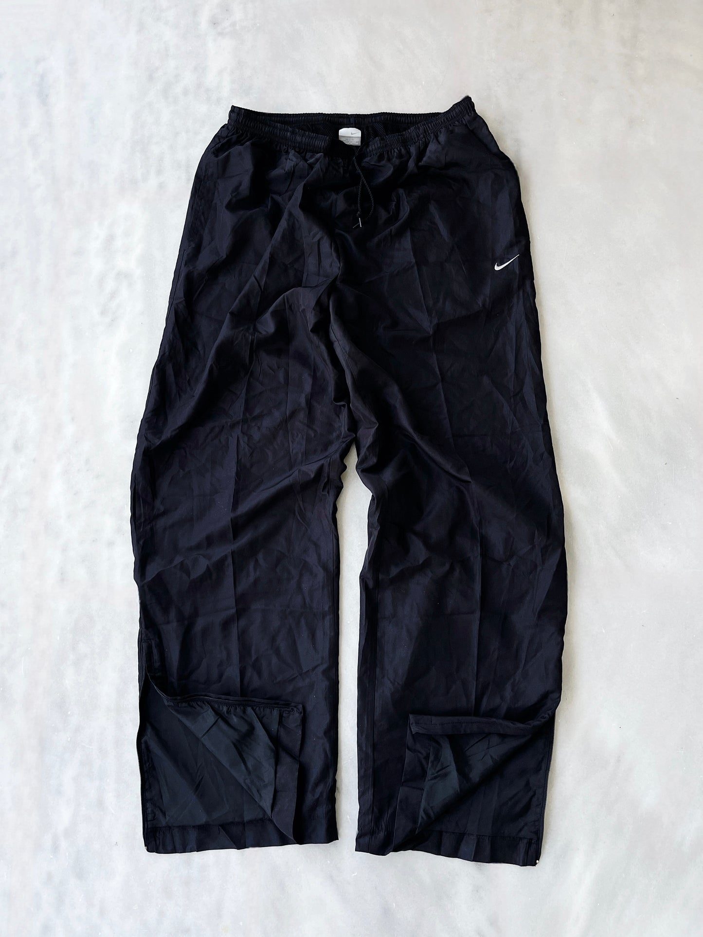 NIKE 2000s BLACK NYLON TRACKPANTS