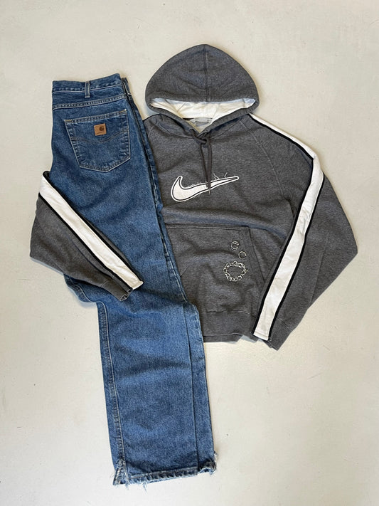 NIKE EARLY 00s VINTAGE GREY HOODIE