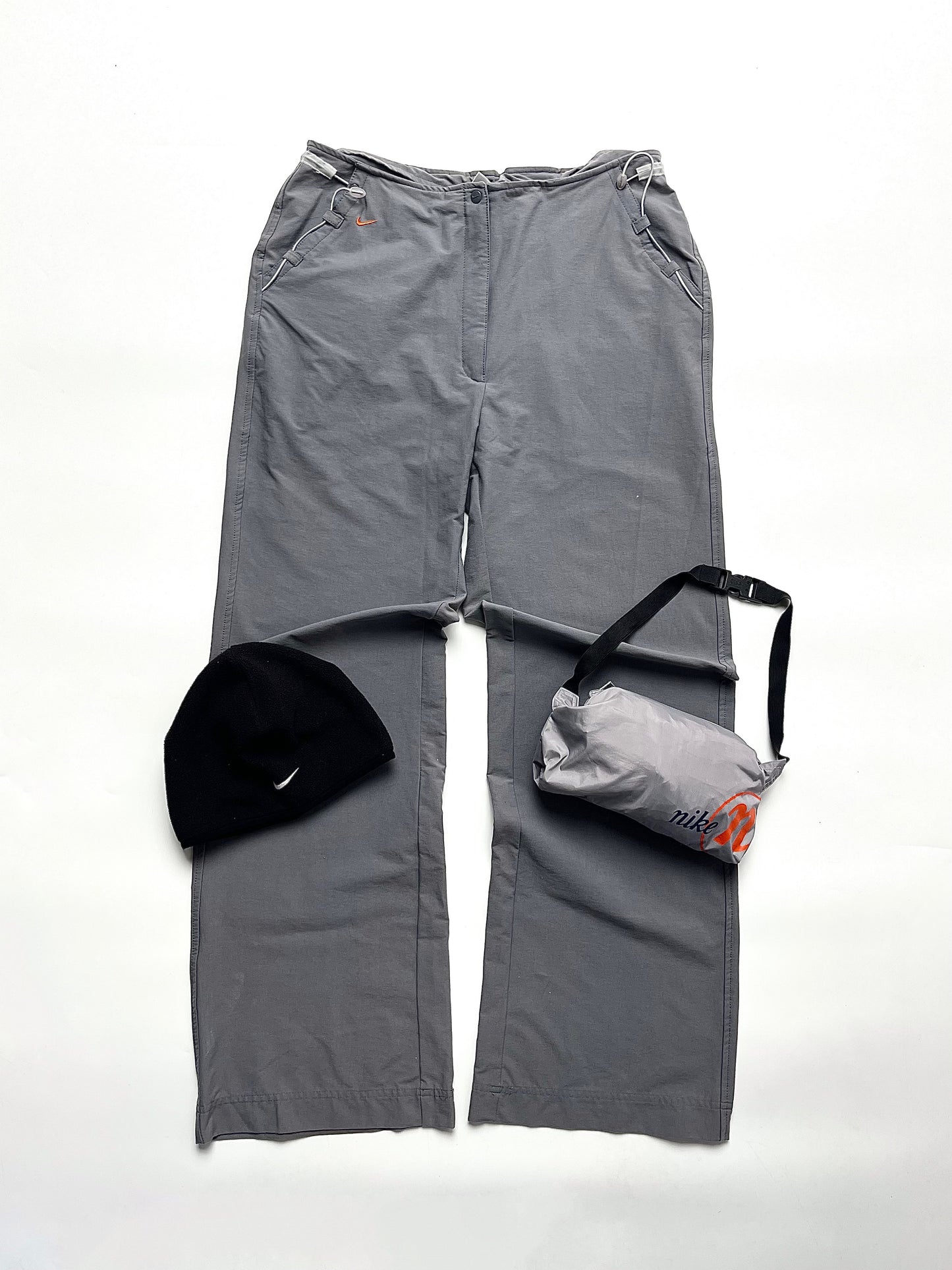 NIKE EARLY 2000s GREY TRACKPANTS