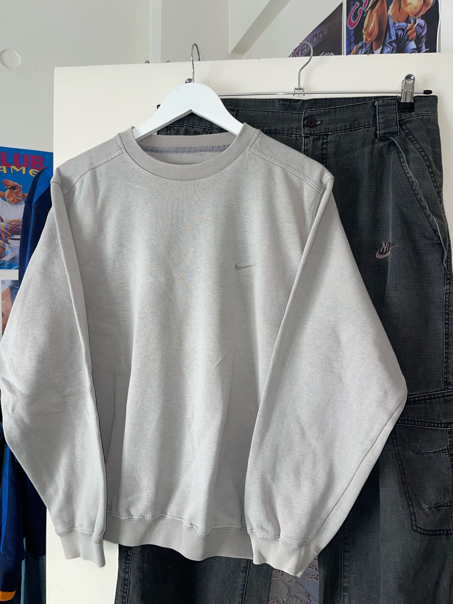 NIKE EARLY 2000s GREY CREWNECK SWEATSHIRT